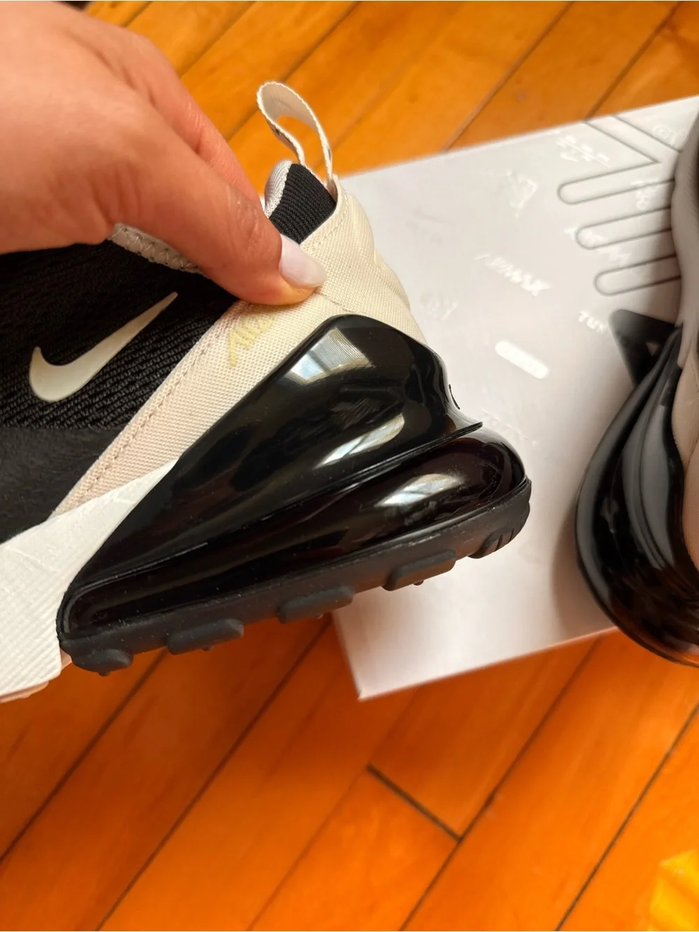 New Nike Air Max 270 Women’s Shoes - Black/LT Bone